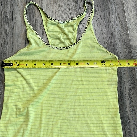 Lululemon Athletica What the Sport Singlet heathered clarity yellow sizing below - Picture 4 of 12